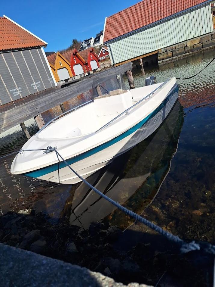 Apartment With Boat Spangereid Exterior photo